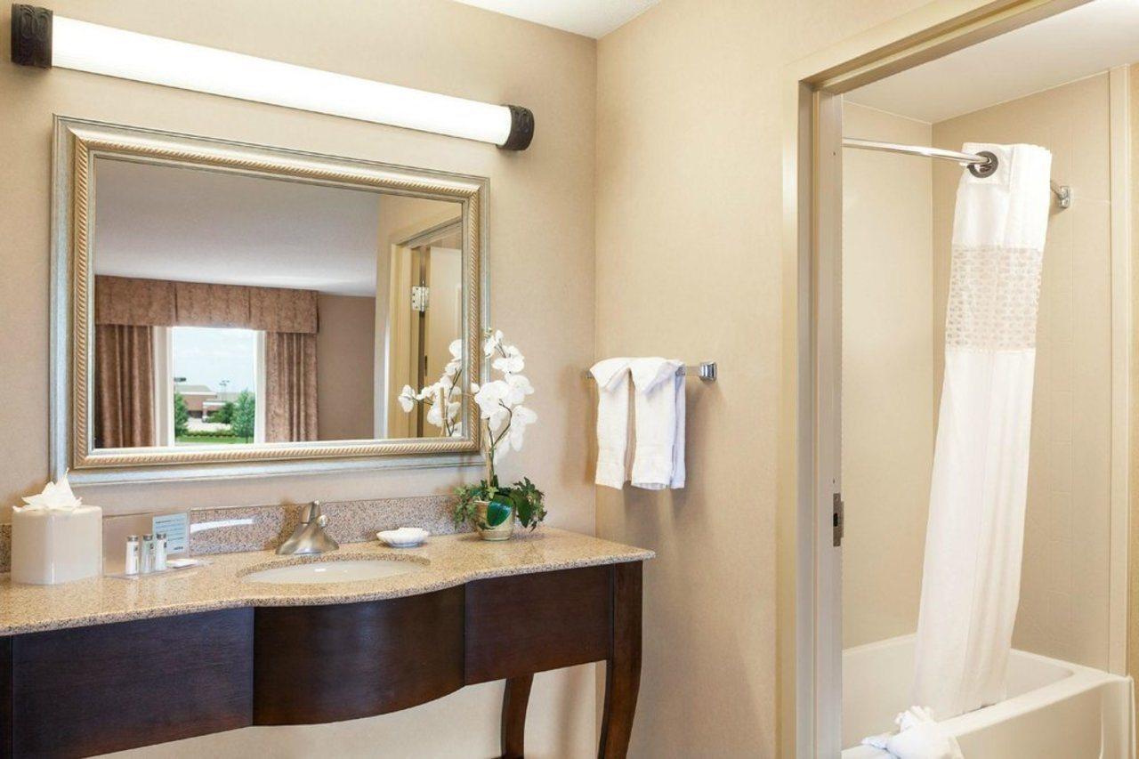 Hampton Inn & Suites Chicago/Сент-Чарлз Екстер'єр фото