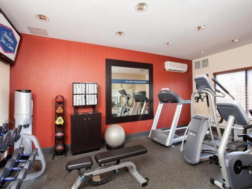 Hampton Inn & Suites Chicago/Сент-Чарлз Екстер'єр фото