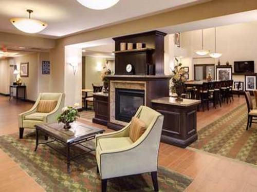 Hampton Inn & Suites Chicago/Сент-Чарлз Екстер'єр фото