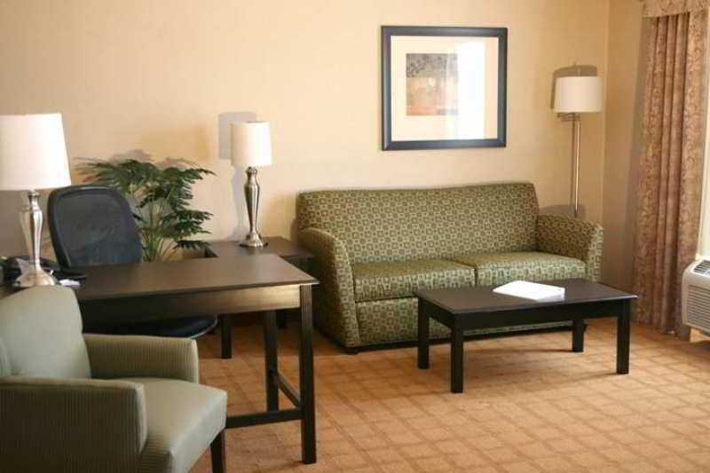 Hampton Inn & Suites Chicago/Сент-Чарлз Номер фото
